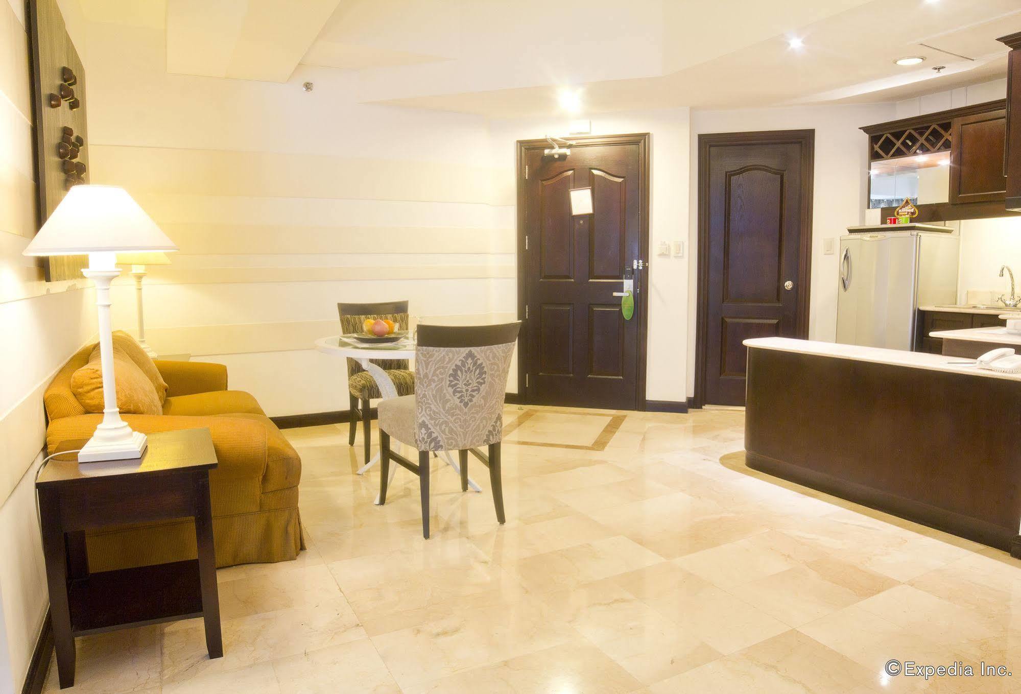 Vivere Hotel And Resorts Muntinlupa City Exterior foto